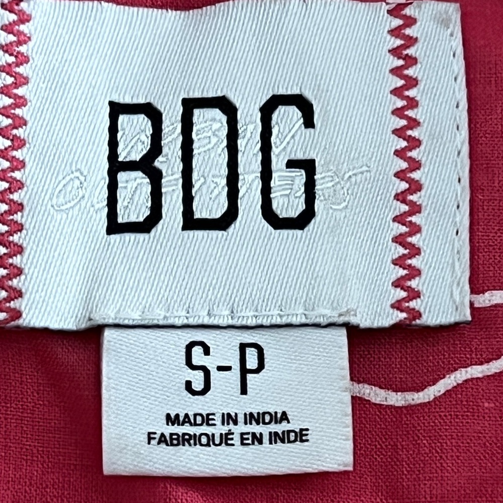 BDG Urban Outfitters Map Print Cropped Button Up Shirt Coral Pacific Northwest S - Picture 6 of 8